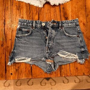 Zara Distressed Blue Jean Shorts size xs 2 shorty cutoff very flattering